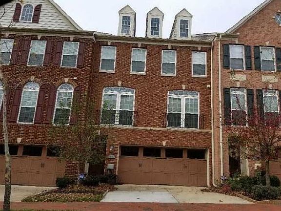 2nd image of 2427 Newmoor Way