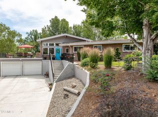 711 Sunnyside Ave, Sunnyside, WA 98944