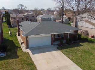 4166 Mahogany Dr, Sterling Heights, MI 48310