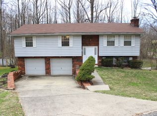 1989 Sharon Rd, Ashland, KY 41101