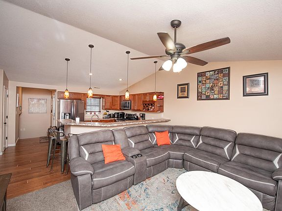 4th image of 2200 Brady Ln