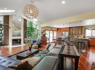 3072 Primrose Dr, Rochester Hills, MI 48307