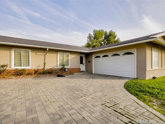 12518 Tibbetts St, Sylmar, CA 91342