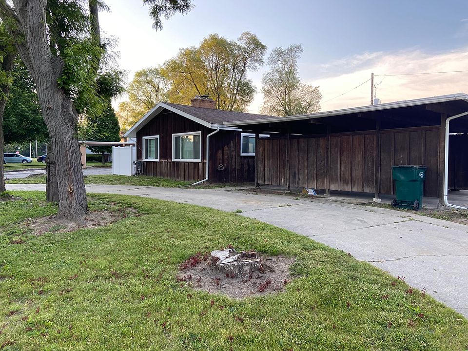 1st image of 3220 Melody Ln