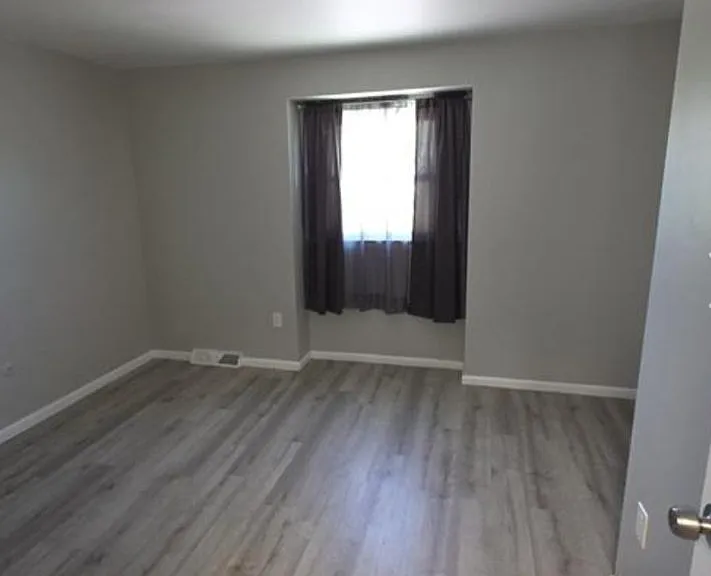 Villager Apartments — Photo 56