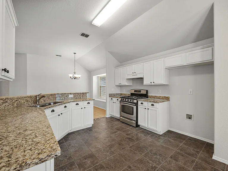 9313 Norfolk Ln — Photo 10