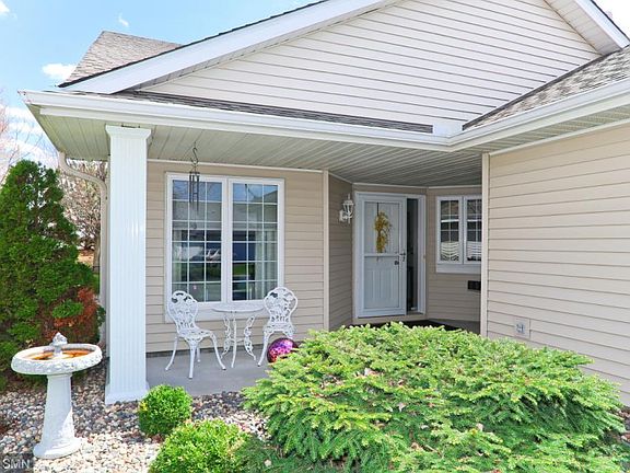 3rd image of 7903 Barrymore Ln