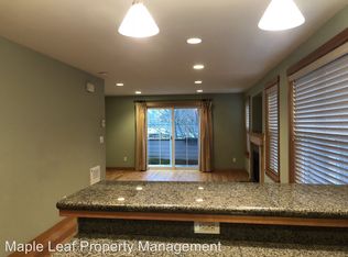 5806 Roosevelt Way NE UNIT B, Seattle, WA 98105