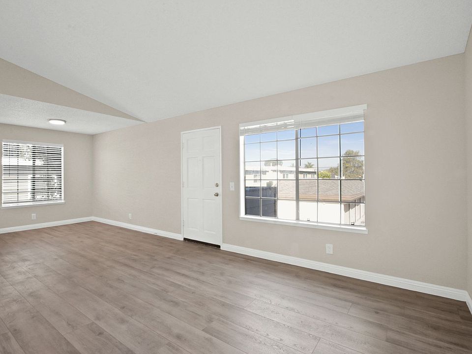 1st image of 3930-3940 W Valencia Dr #7