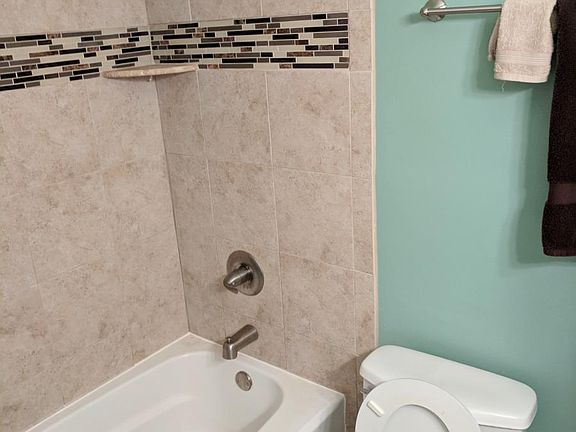 5th image of 1834 Candlewood Dr
