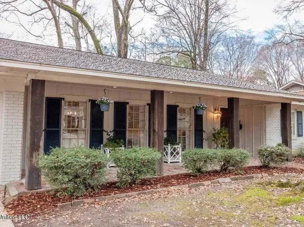 5345 Suffolk Dr, Jackson, MS 39211