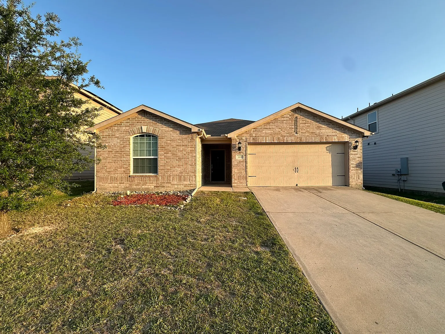 4 bed, 1658 sqft, $1,695 — Photo 2