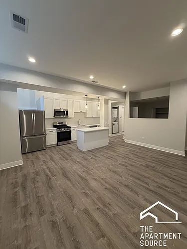 2247 W Lawrence Ave #4 Photo 1