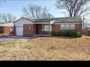 822 S Whittier Rd, Wichita, KS 67207