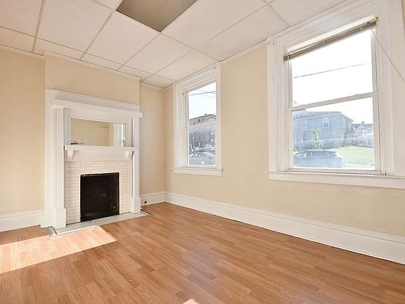 5th image of 211 S 2nd St