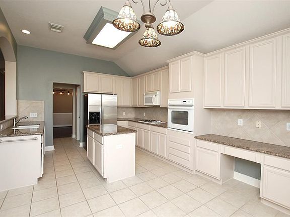 3rd image of 2603 Arrowhead Creek Ln