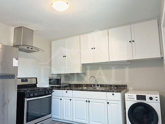4th image of 2726 E Willetta St APT 2