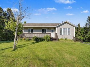 24 Peter's Place, Torbay, NL A1K1G3