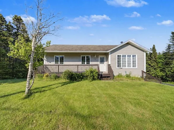 24 Peter's Place, Torbay, NL A1K1G3