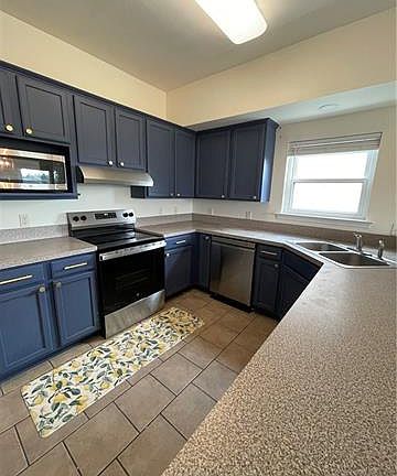 3rd image of 24 Houmas Pl APT A