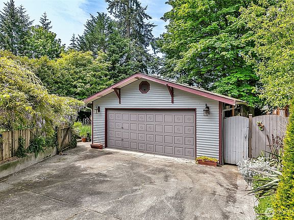 4th image of 7124 Olympic Dr Drive
