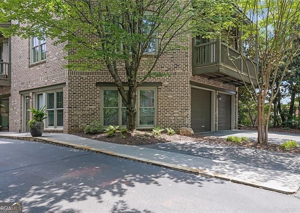 1st image of 120 Green Oak Dr #3