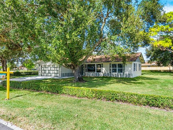 3rd image of 4945 Vilma Lane