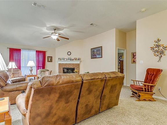 5th image of 279 Vaden Ave