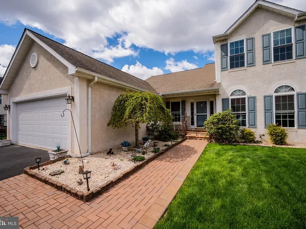 35 Palo Ln, Newark, DE 19702