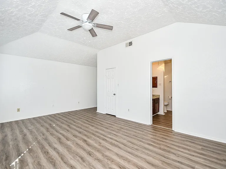 12311 Grove Meadow Dr — Photo 17