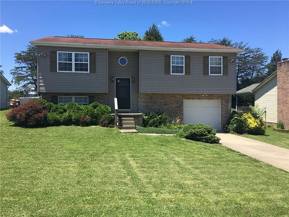 1st image of 418 Carriage Way