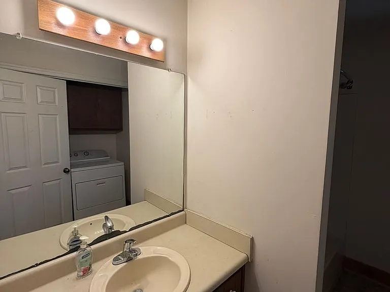 303 Stepping Stone Ct — Photo 8