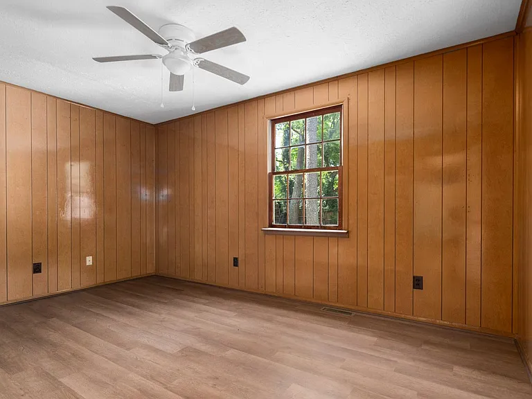 632 Rock Spring Rd — Photo 12