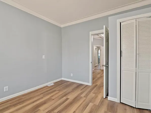 149 Wegman Parkway image 7 of 15