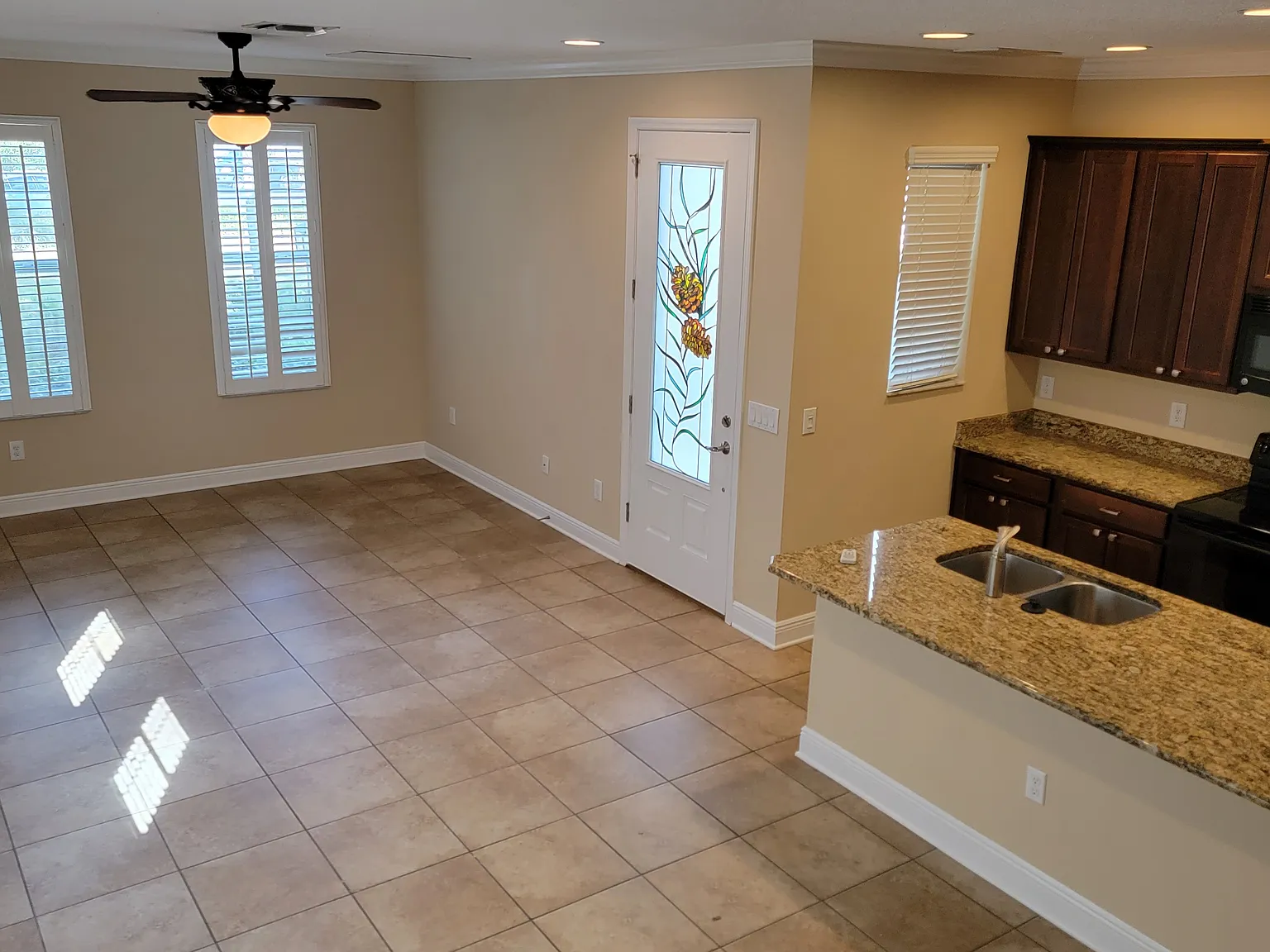 3 bed, 2.0 bath, 1547 sqft, $2,700 — Photo 3