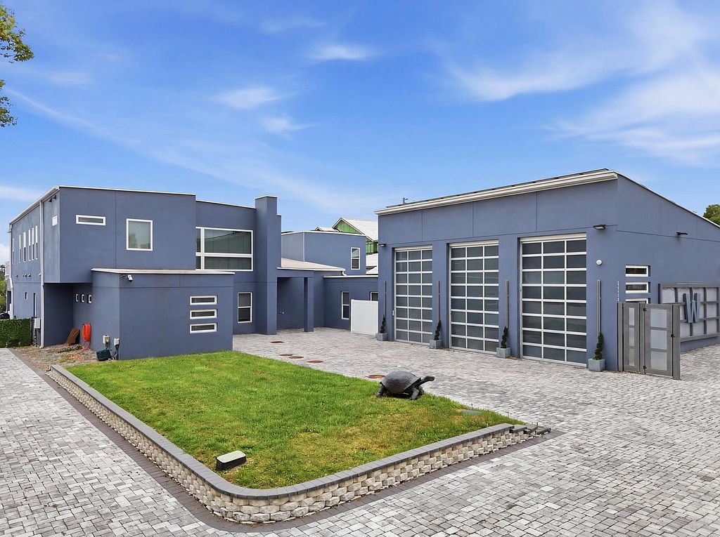 8922 University Blvd - Property Image