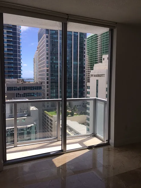 2 bed, 2.5 bath, 1378 sqft, $4,000 — Photo 4