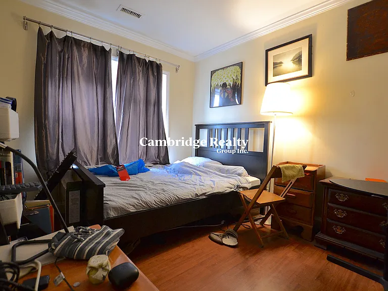 140 Newton St #3T — Photo 5