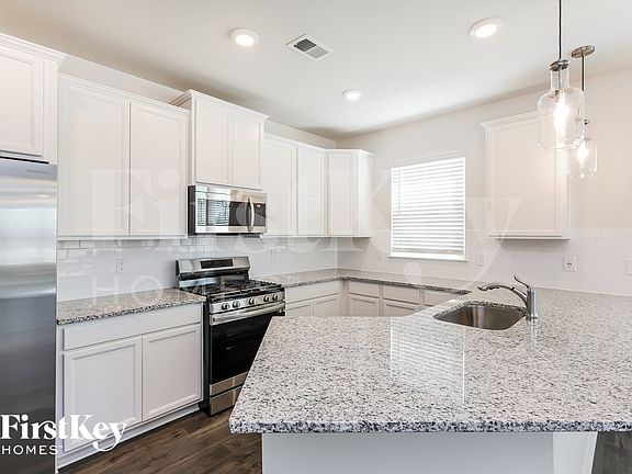5th image of 611 Goldburn Way