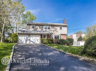 12 Alberta Ct, Smithtown, NY 11787