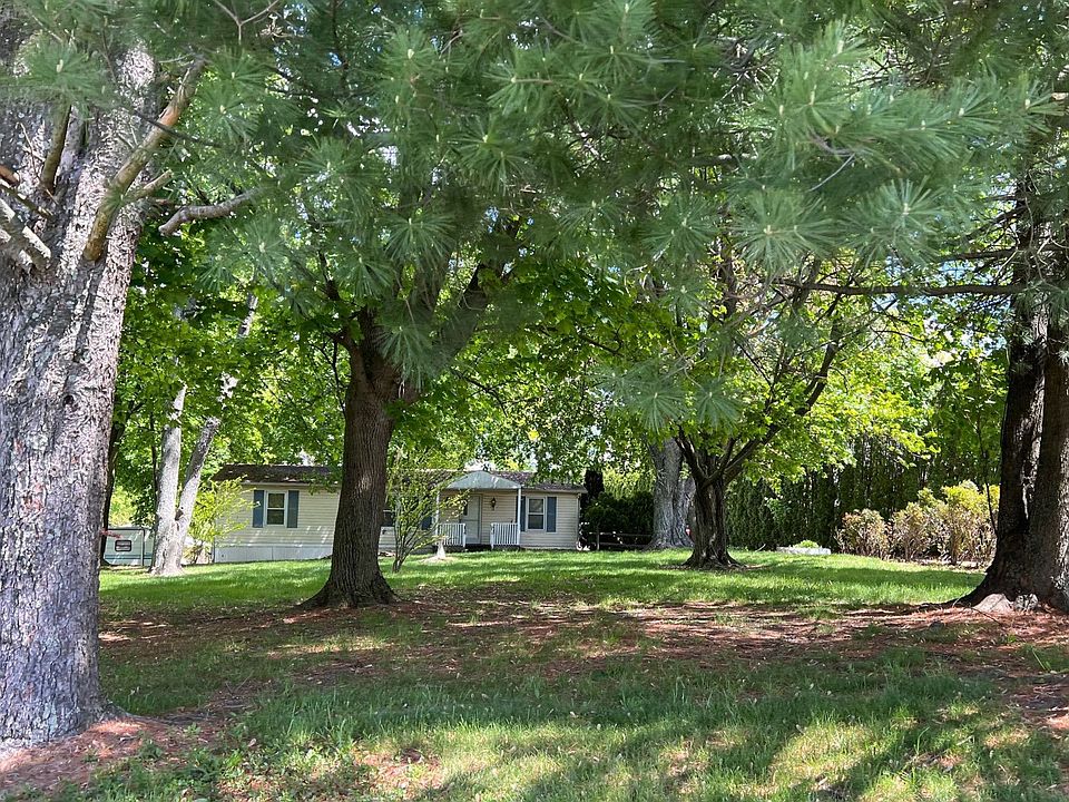 1st image of 102 Big Oak Rd
