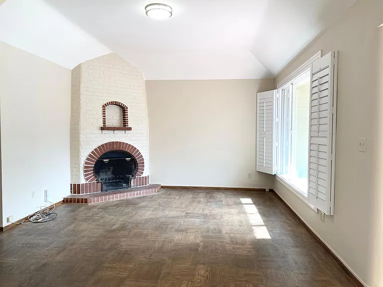 128 Poplar Ave — Photo 4