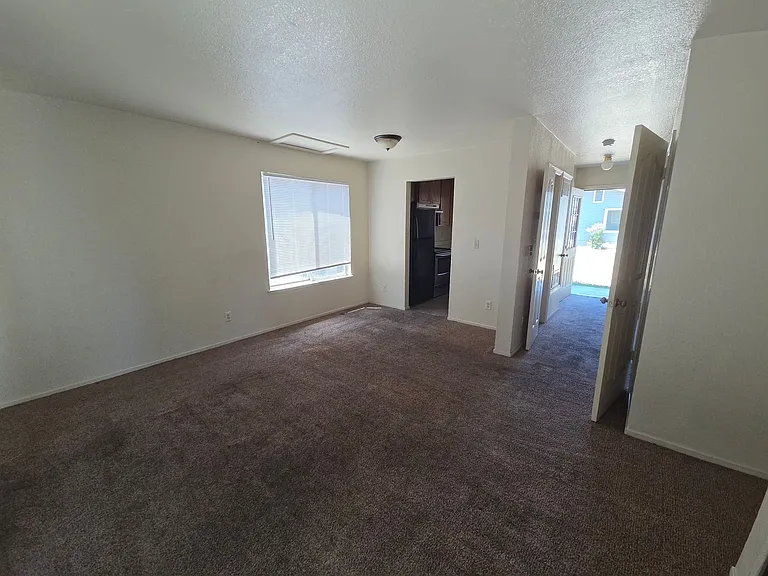 Brighton Avenue 724 — Photo 9