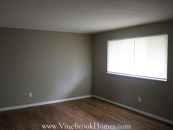 4th image of 6213 Falkland Dr