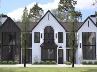 3712 Edgemont Blvd #7, North Vancouver, BC V7R 2P7