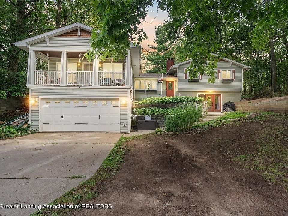 1st image of 8473 Riverest Dr