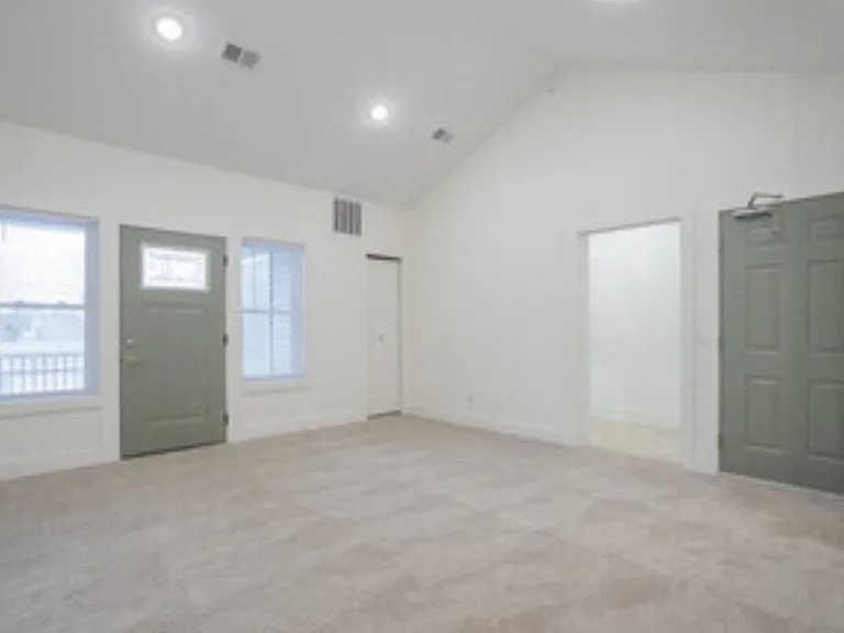 Zephyr Place — Photo 9