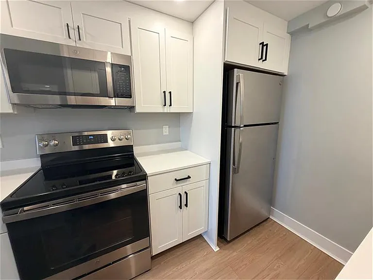 132 Sherman St #4 — Photo 1