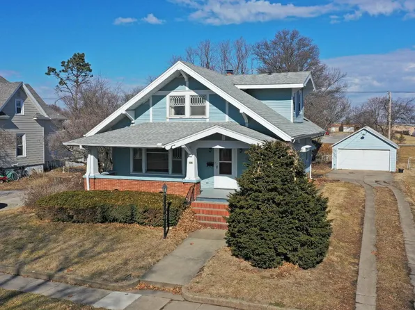 503 E Temple St, Lenox, IA 50851