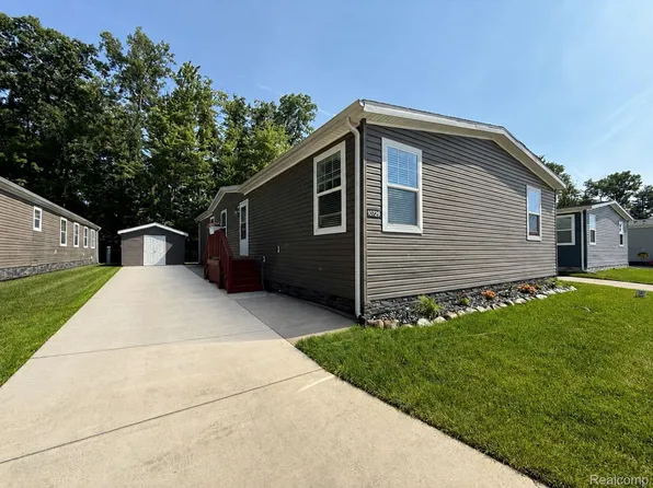 10729 Edwards Ln, Willis, MI 48191